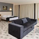 Aurora Hotel