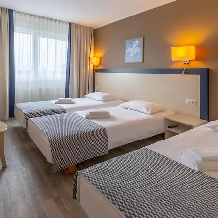 Aurora Hotel 3*