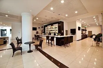 Aurora Hotel