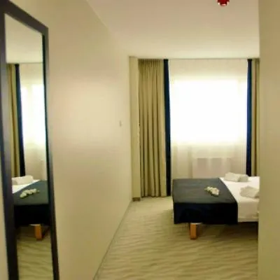 Aurora Hotel 3*